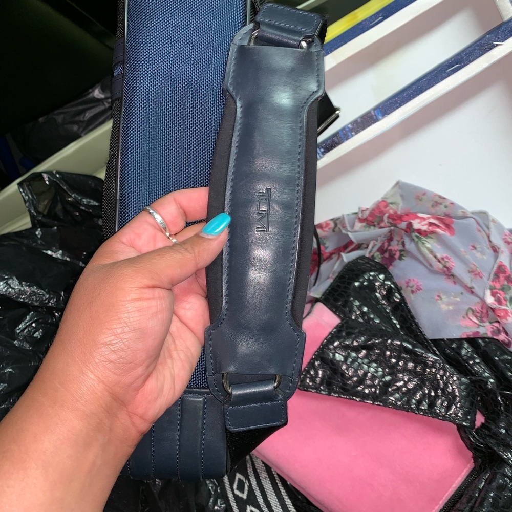 Brief Case - image 8